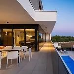 فيلة Old Olive Vi - Heated Pool - By Vivi Rent *