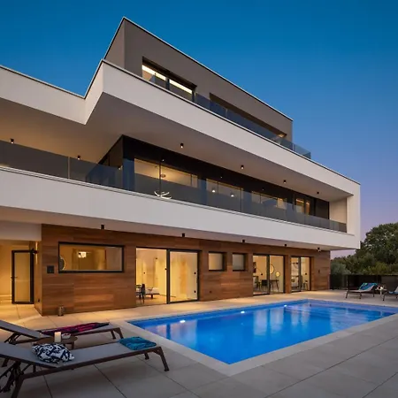 Vila Old Olive Vi - Heated Pool - By Vivi Rent Vodnjan
